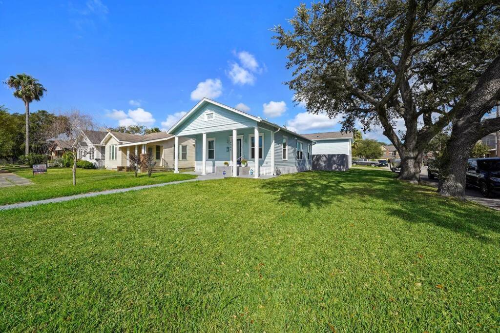 Luxury Designer Villa By The Beach Bright Beautiful Brand New Galveston Extérieur photo